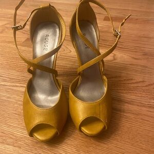 Rouge Yellow Peep Toe Heels
